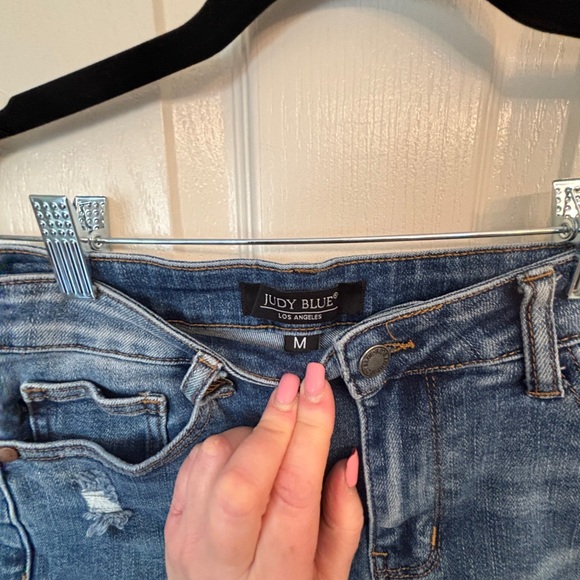 Judy Blue Distressed Denim Jean Shorts Women’s Size Medium Jeans Trendy - Picture 4 of 8